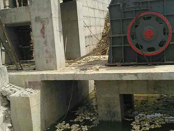 云南小型可移动破碎机站价格