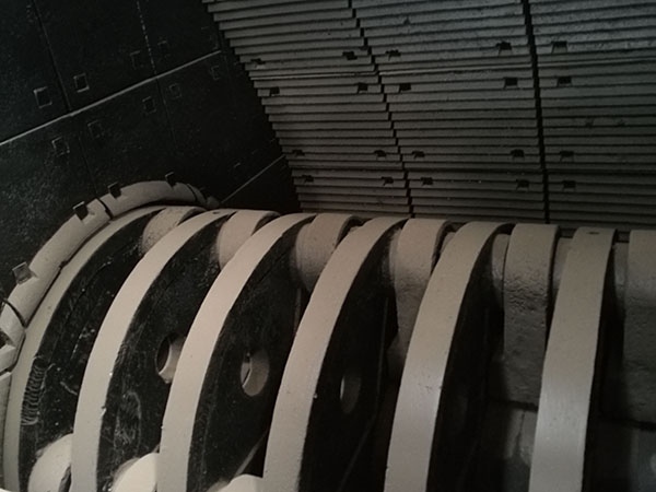 上海全自动重锤破碎机设计案例