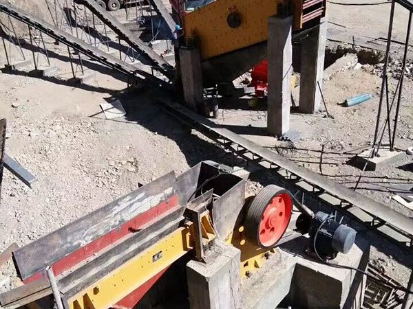 海南小型轮胎式移动破碎机建筑垃圾