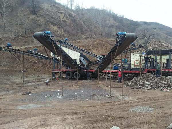 新疆全自动移动破碎机生产厂家