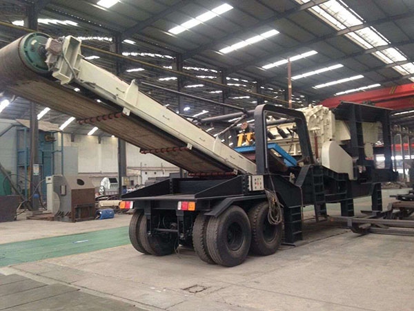 广东轮胎式重锤破碎机移动式破碎站