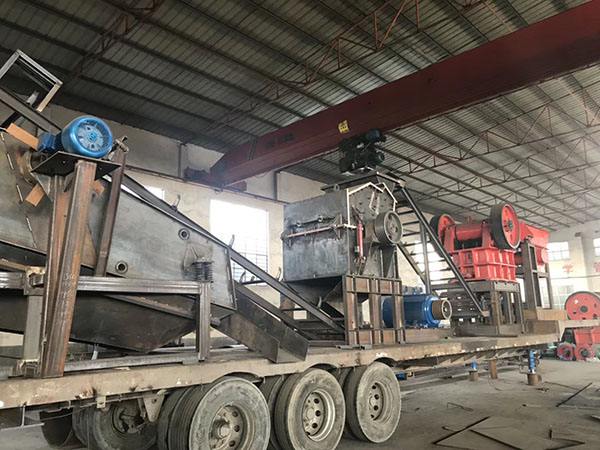 黑龙江大型移动破碎机设备