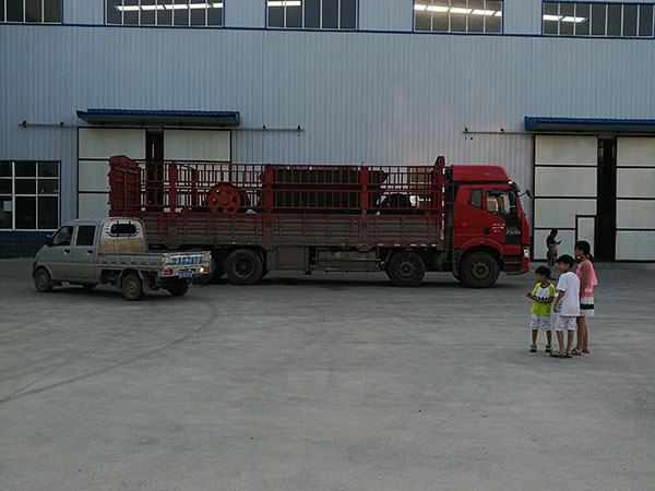 山东建筑垃圾重锤破碎机一般多少钱呢