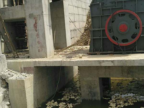 湖北山东移动破碎机一般多少钱呢