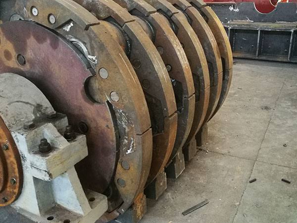 重庆鄂破重锤破碎机多少吨