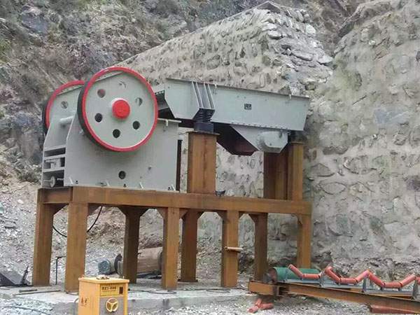 山东自制重锤破碎机设计案例