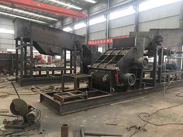 山东石子重锤破碎机价格是多少