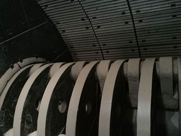 青海移动碎石机重锤破碎机工作视频