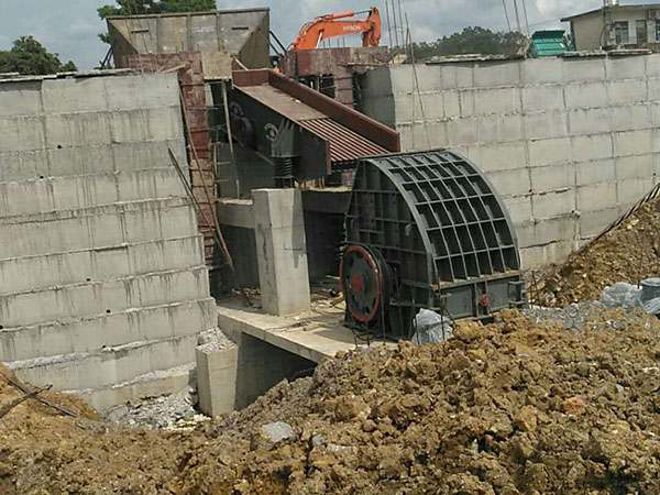 广东锤式移动破碎机报价