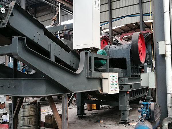 上海简易移动破碎机移动破碎