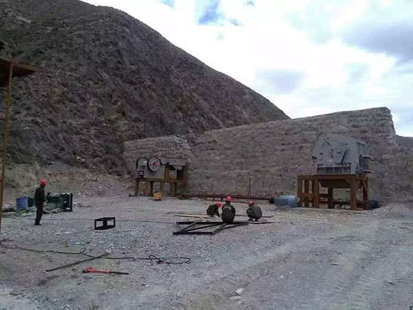 内蒙古轮式重锤破碎机机械设备