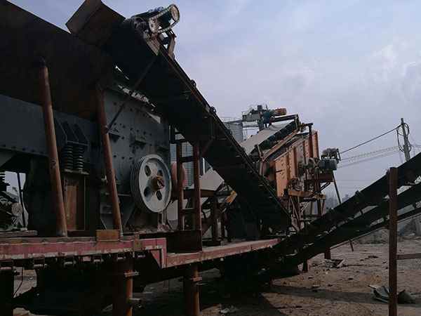 鄂破移动破碎站站多少钱