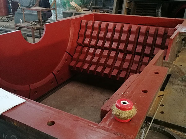 颚式移动破碎站大概多少钱