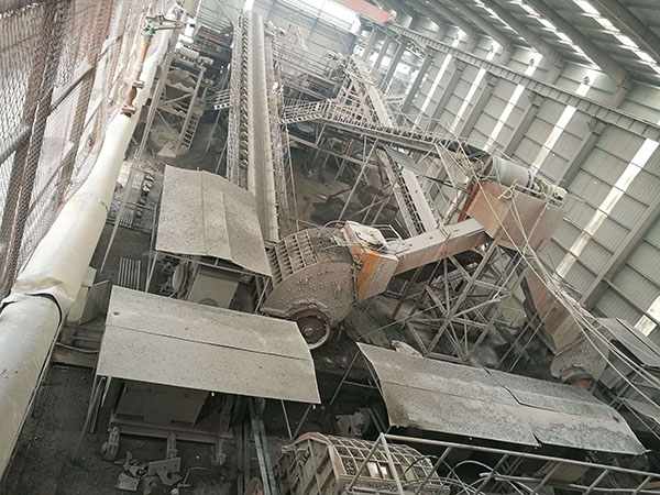 中型移动式破碎机出租